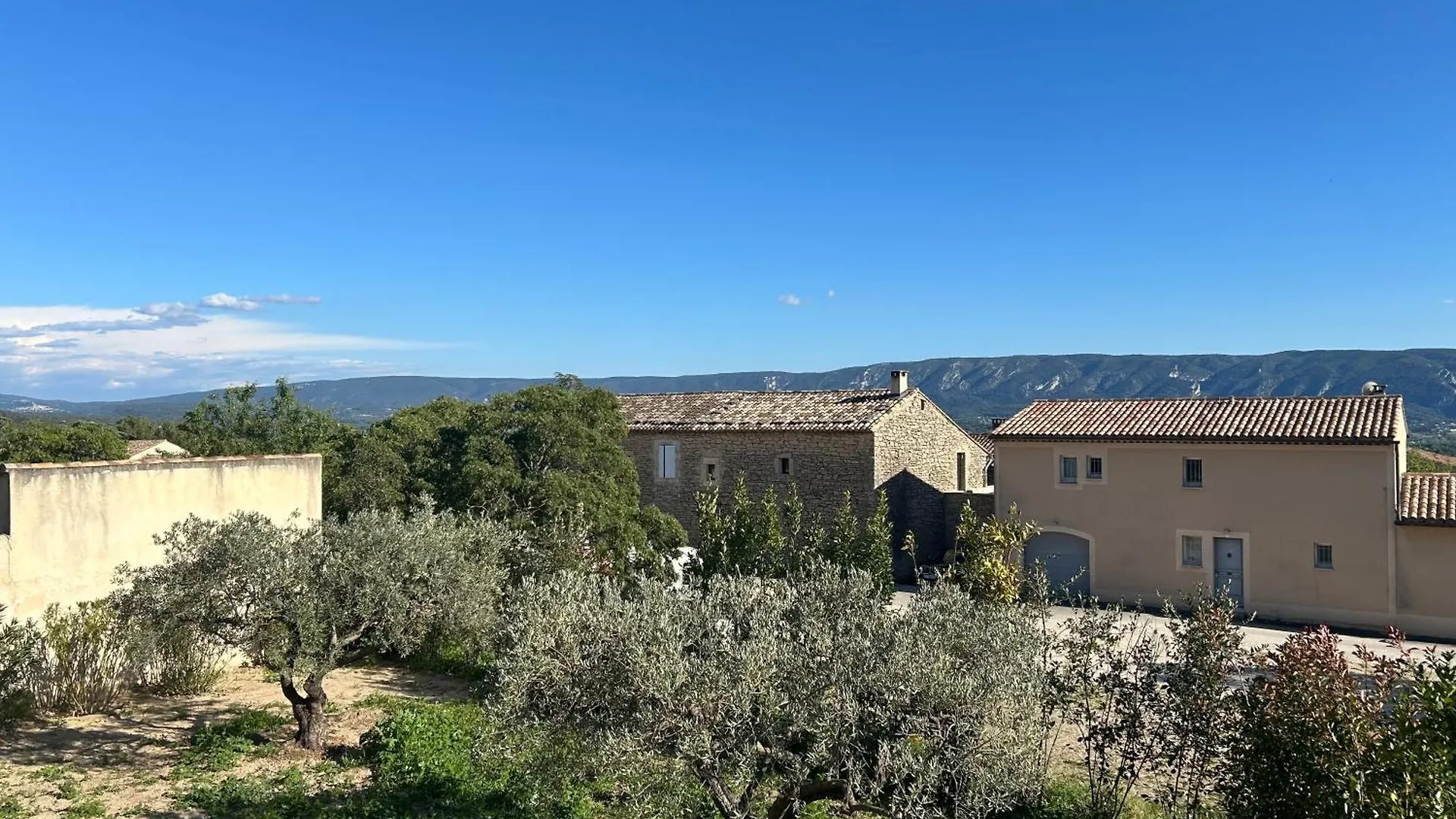 Villa Avec Piscine Et Vue Panoramique Du Luberon Cabrières-dʼAvignon 0*,